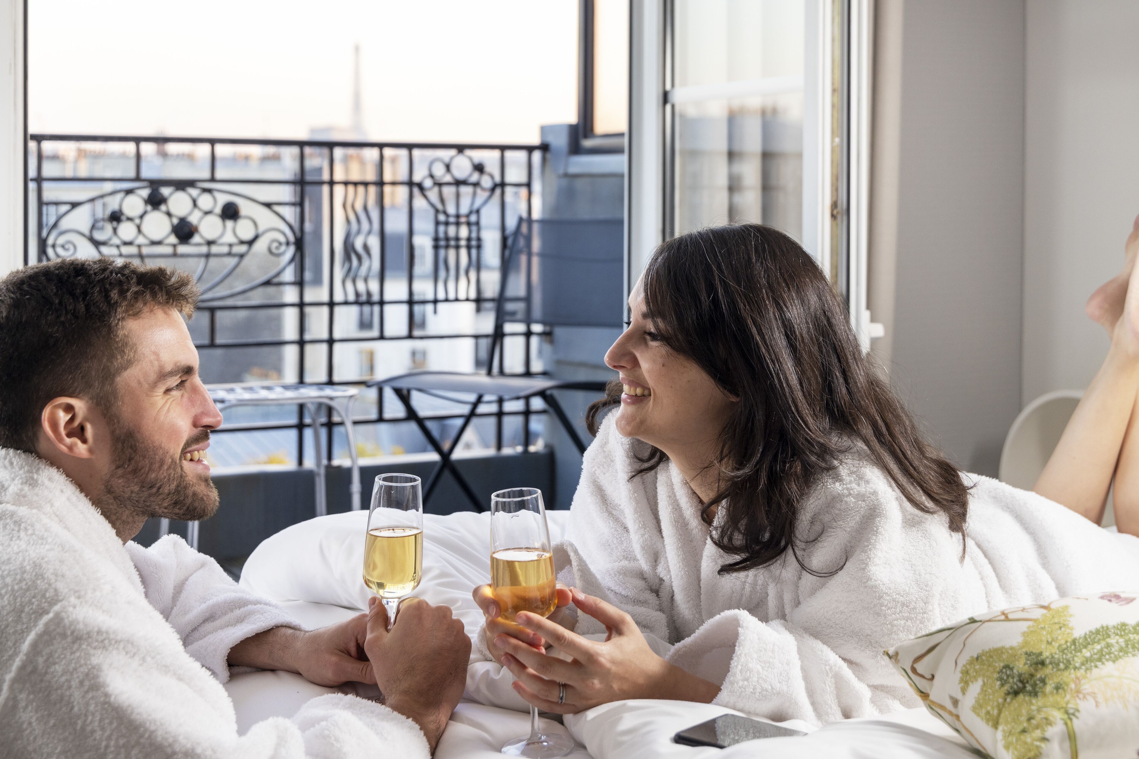 luxury room, terrace (view on the eiffel tower) | premium bedding, in-room safe, individually decorated, desk