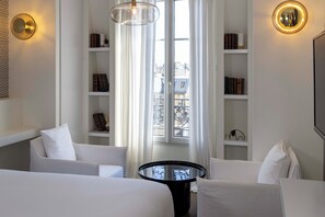 Deluxe Room, 1 Queen Bed | Premium bedding, in-room safe, individually decorated, desk - Hôtel de Banville (Paris)