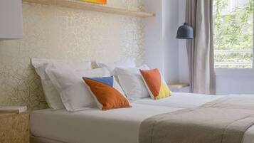 Coffres-forts dans les chambres, bureau, rideaux occultants