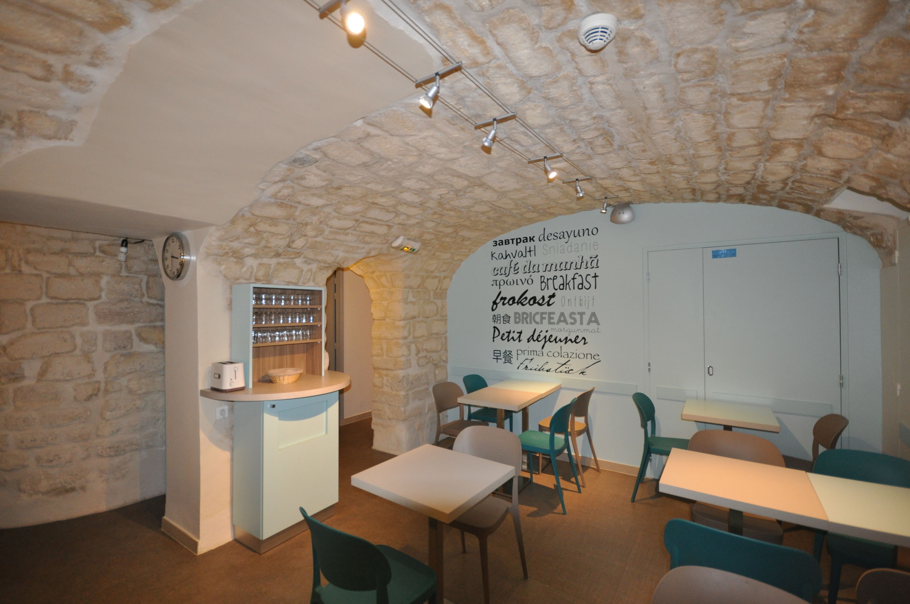 Kontinental morgenmad hver dag (12 EUR pr. person)