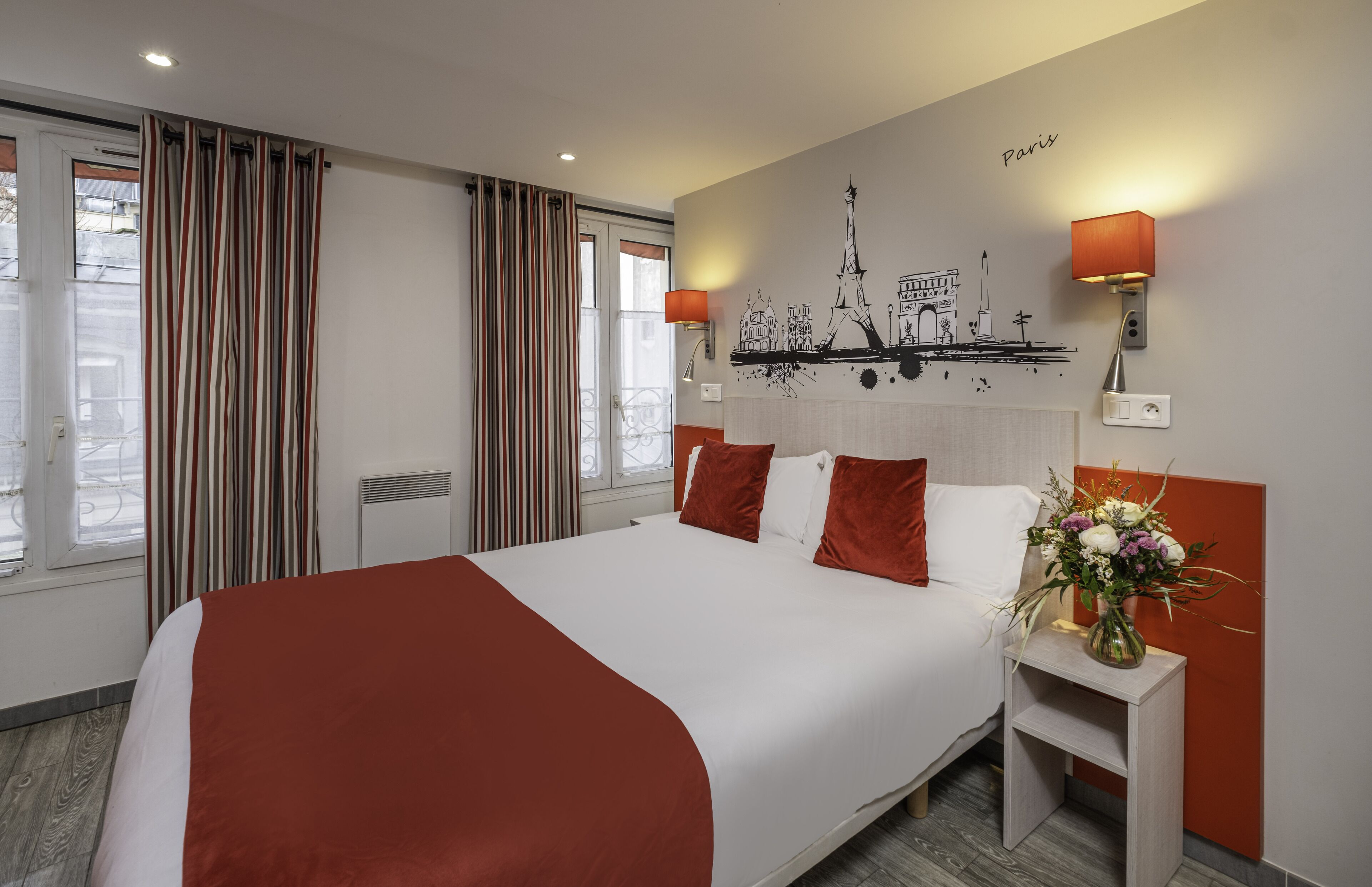 デスク、WiFi (無料)