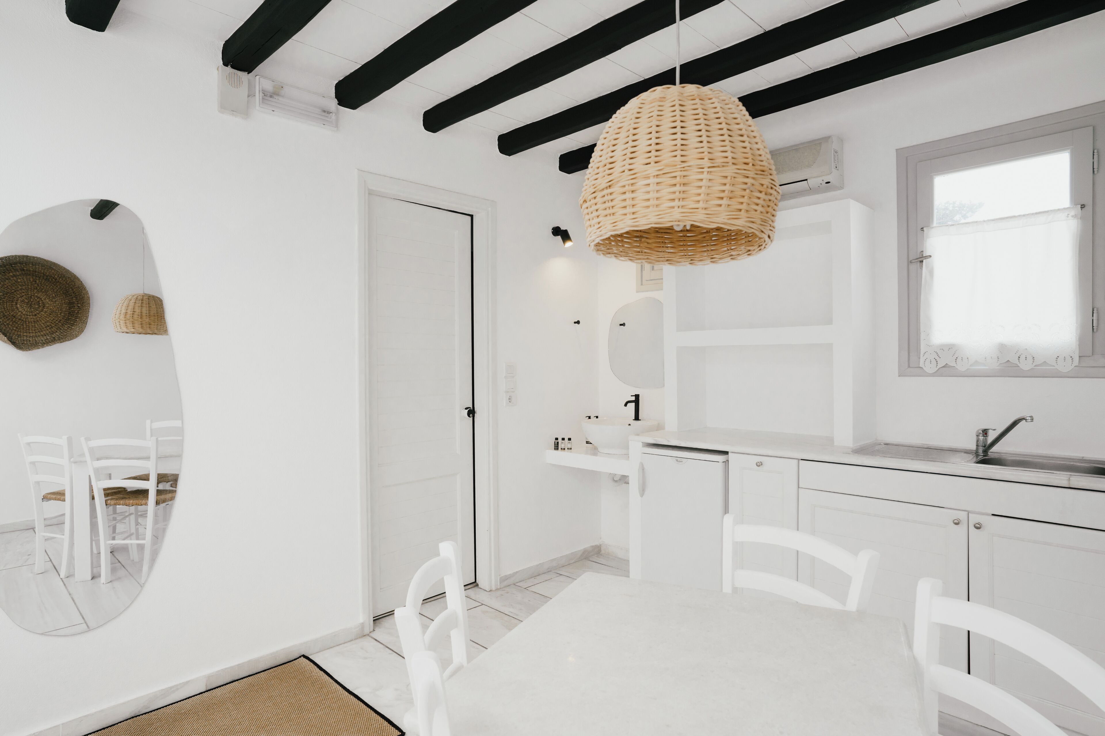 Photo - Mr and Mrs White Paros