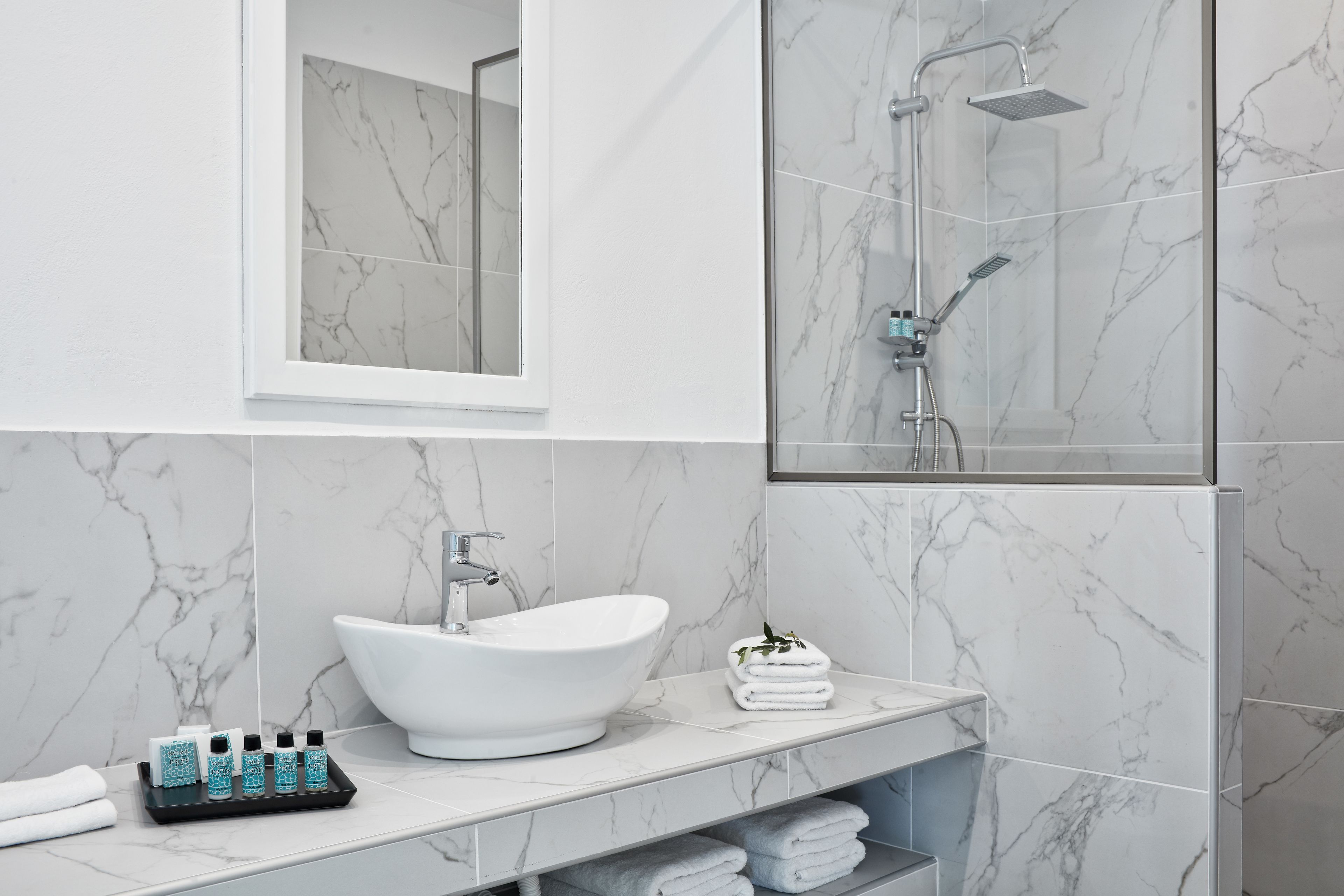 Photo - Mr and Mrs White Paros