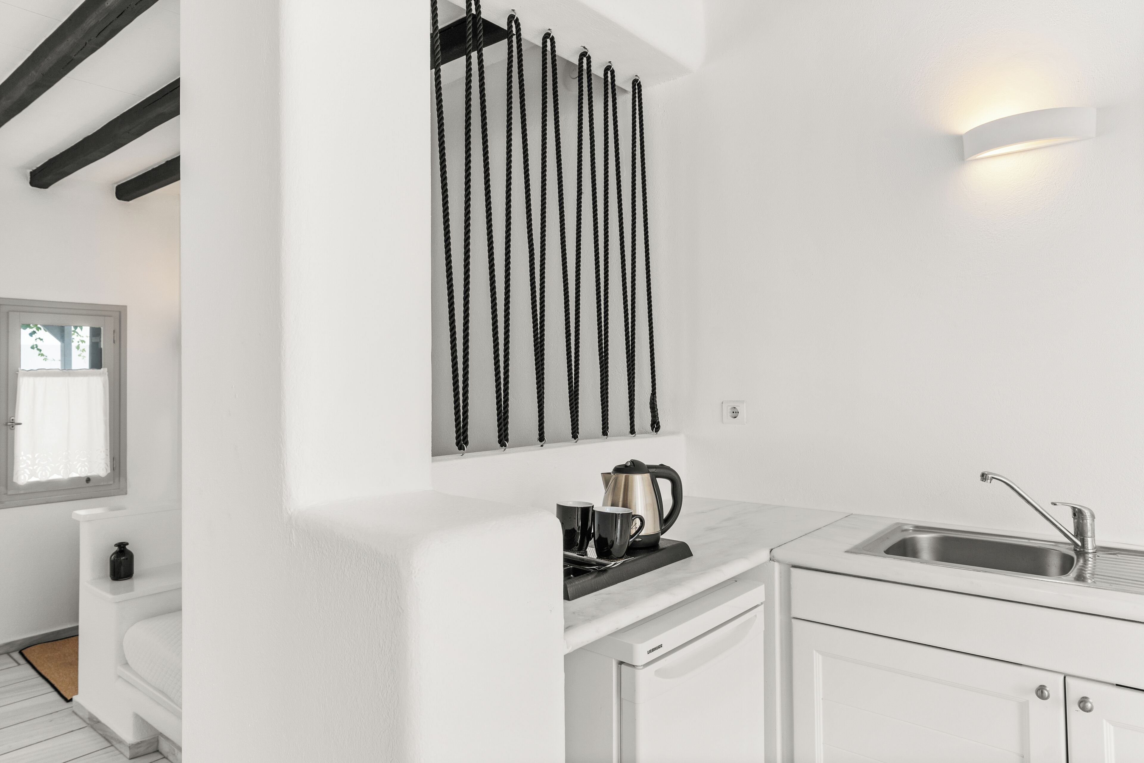 Photo - Mr and Mrs White Paros