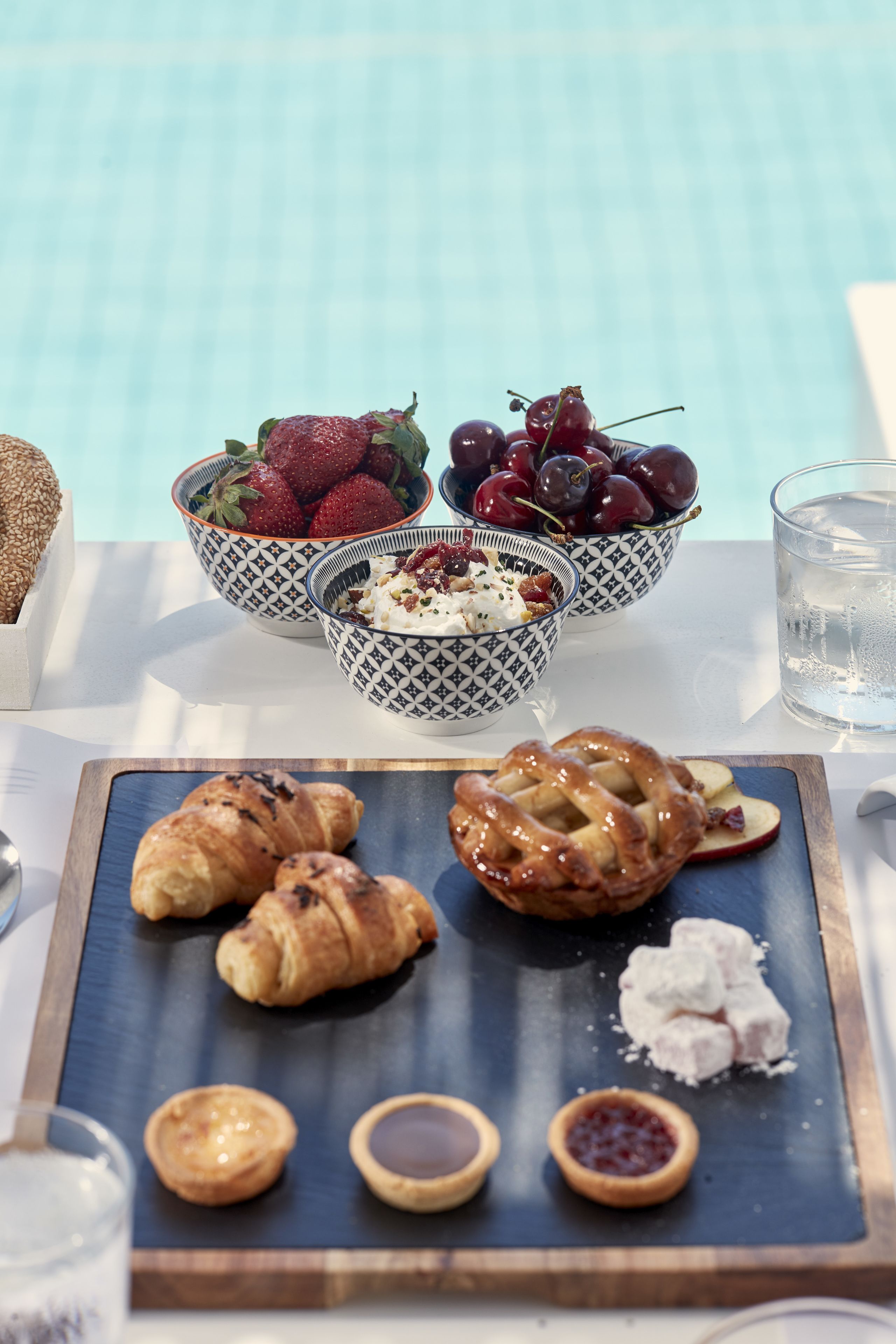 Foto - Mr and Mrs White Paros Suites and more
