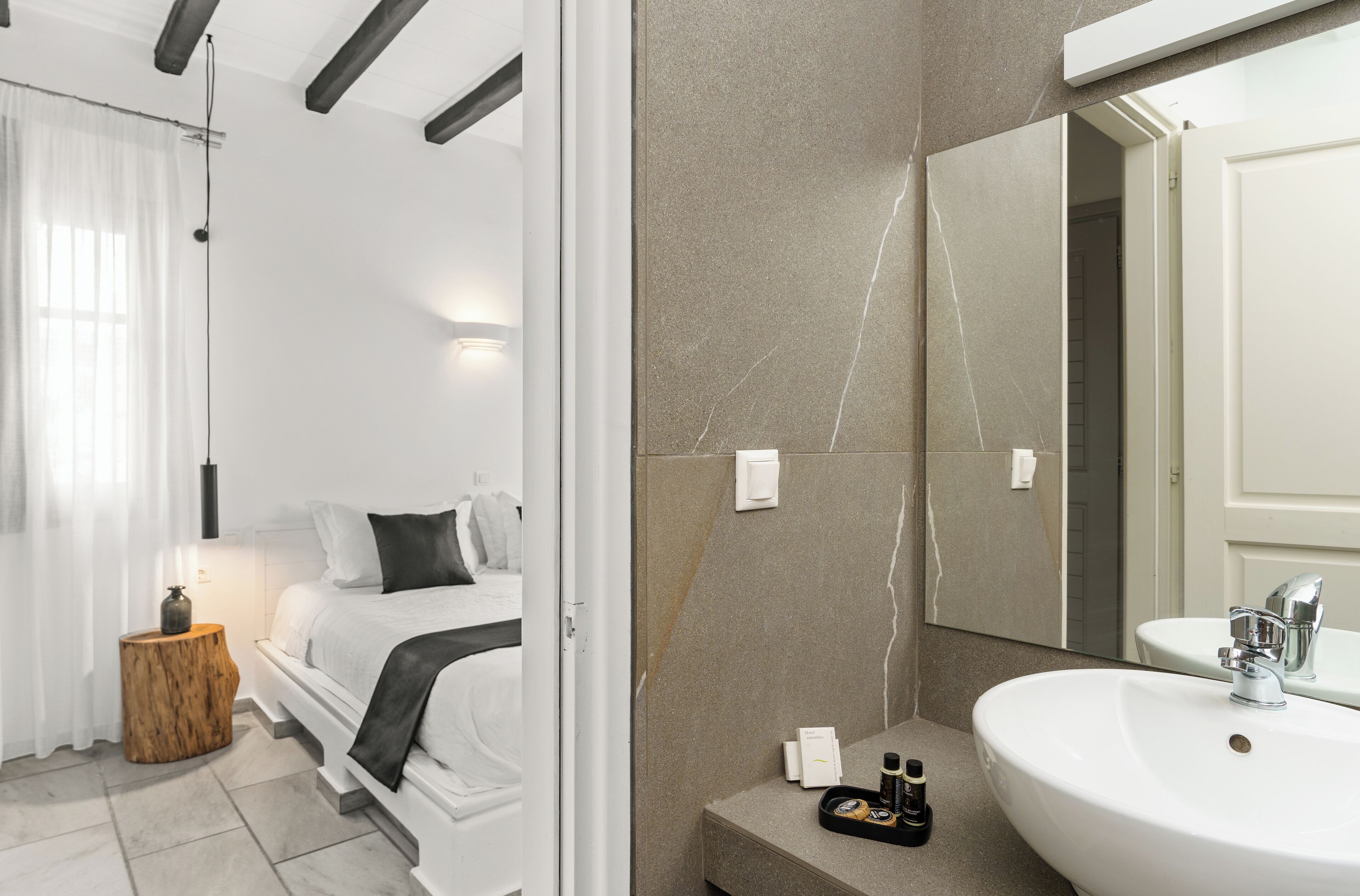 Foto - Mr and Mrs White Paros