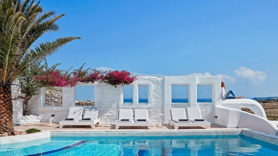 Mr & Mrs White Paros