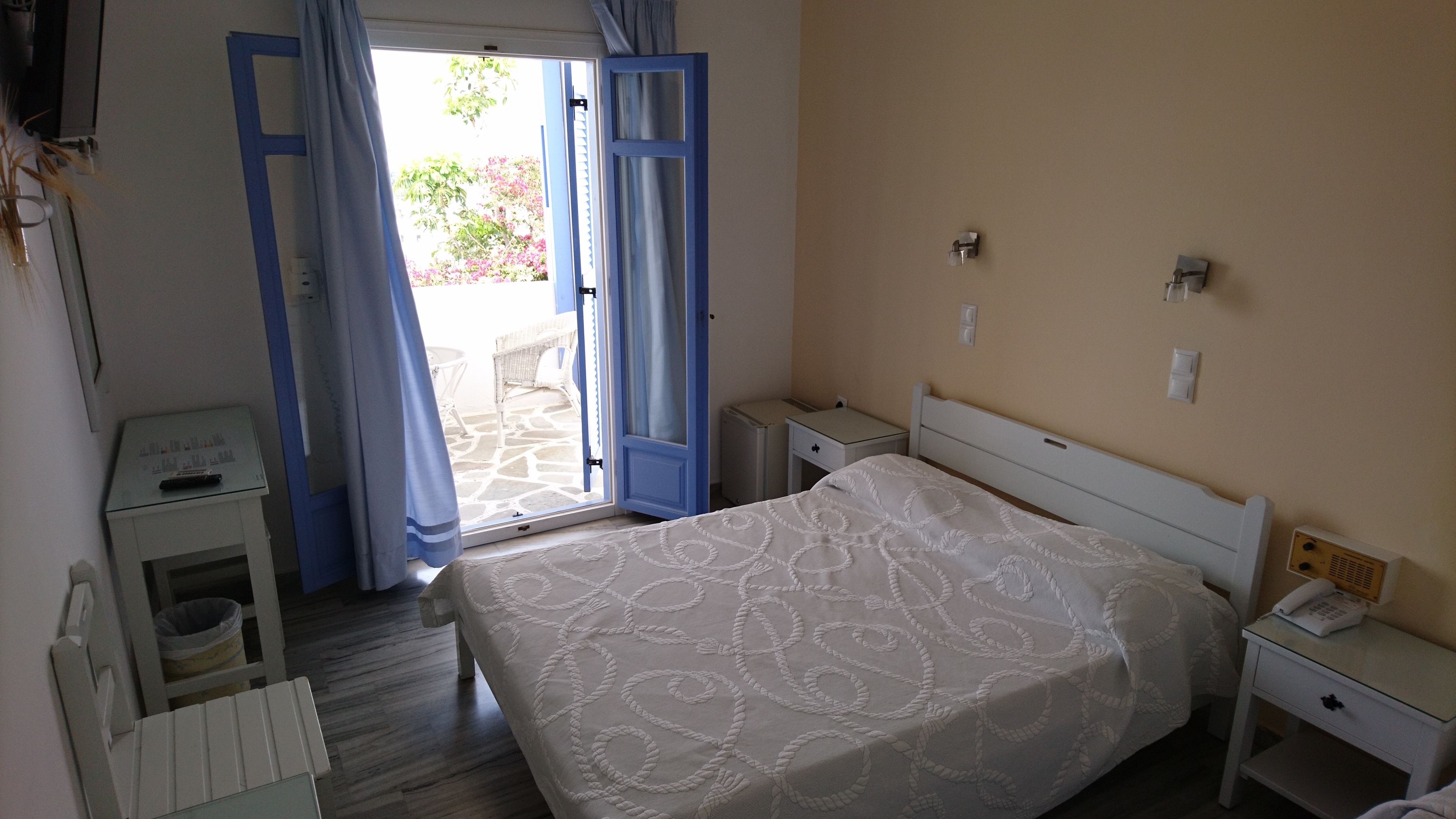 standard single room | minibar, in-room safe, desk, soundproofing