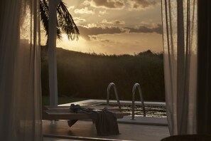 Suite (Pool Experience) | Vista al jardín