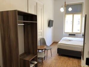 Wi-Fi de cortesia, roupa de cama