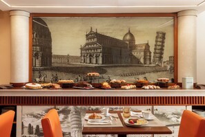 Café da manhã com buffet todos os dias mediante uma taxa