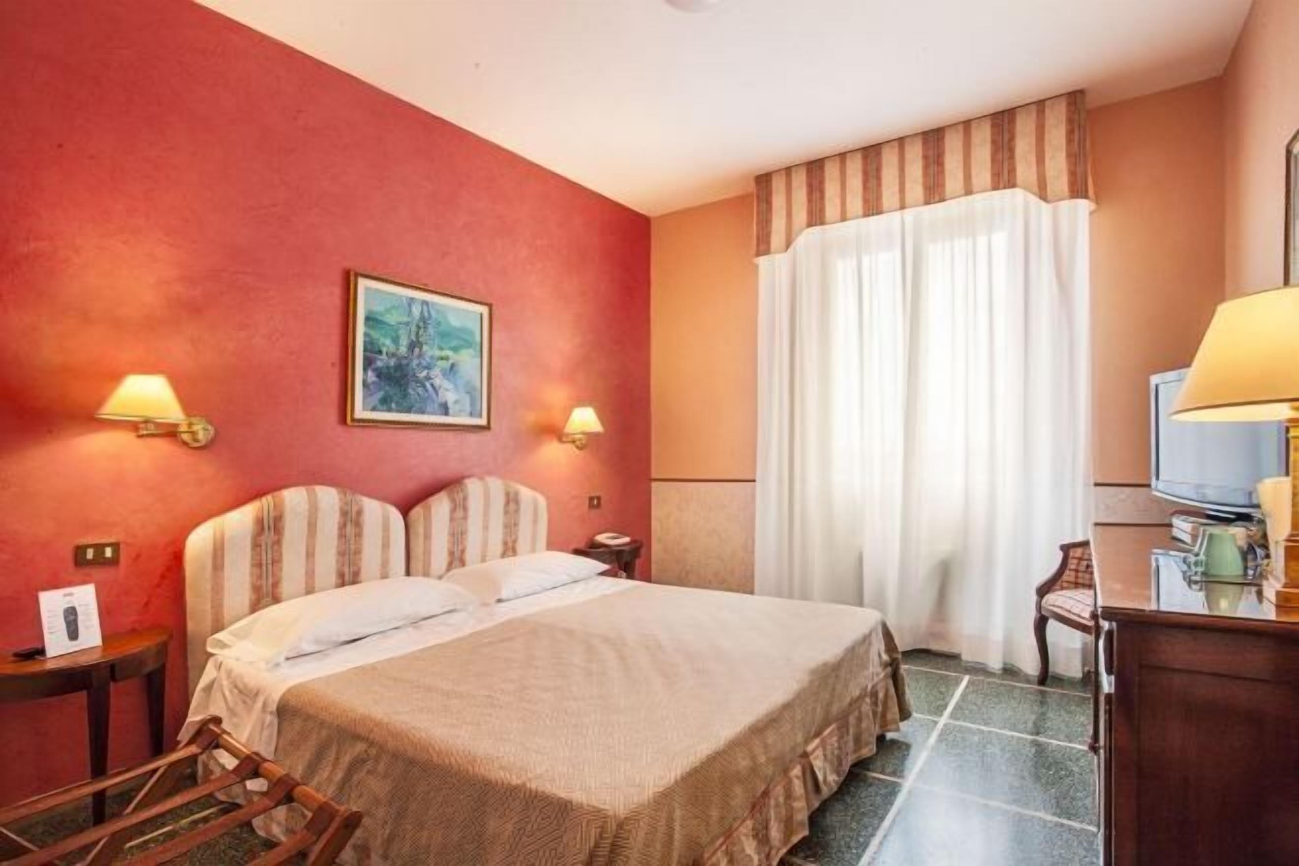 Duntäcken, minibar, mörkläggningsgardiner och gratis wi-fi