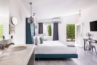 The Palm Springs Hotel