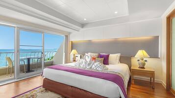 One Bedroom Royal Wing Suite