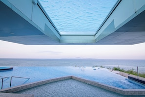 2 outdoor pools, sun loungers