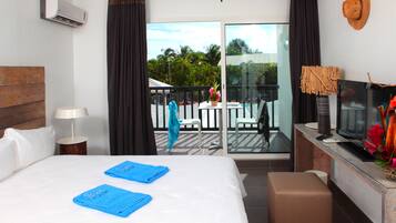 1 phòng ngủ, két bảo mật tại phòng, bàn, màn/rèm cản sáng