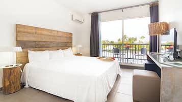 1 bedroom, in-room safe, desk, blackout curtains