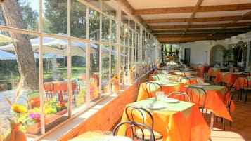 Food court