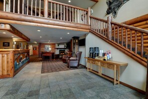 Lobby - Stoney Creek Inn Quincy (Quincy)