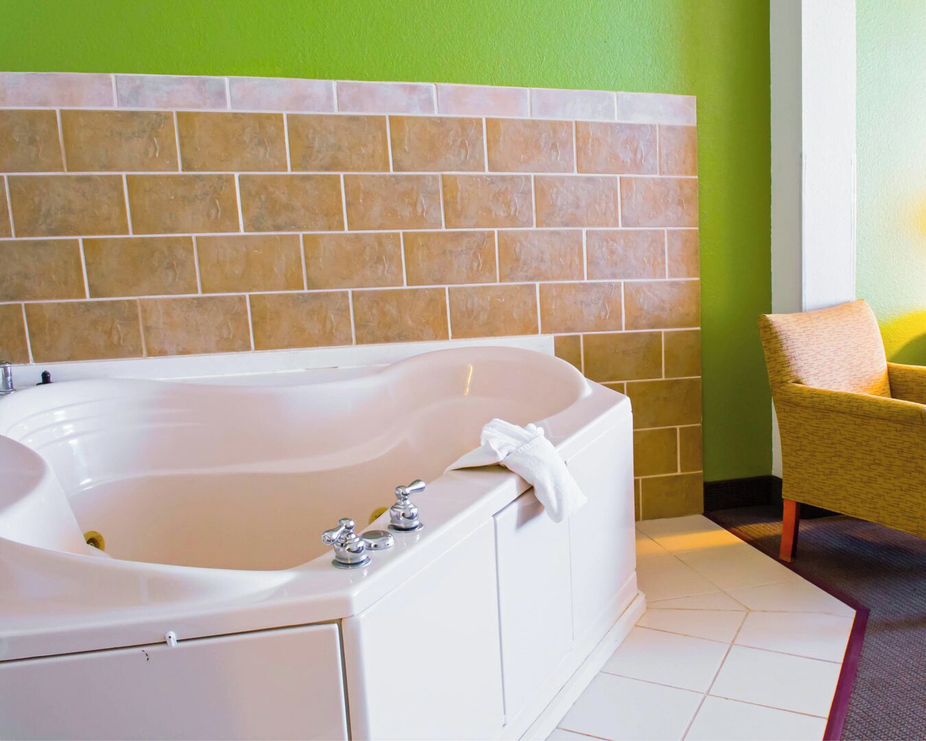 honeymoon room, 1 king bed, non smoking, hot tub | bathroom | hair dryer, towels