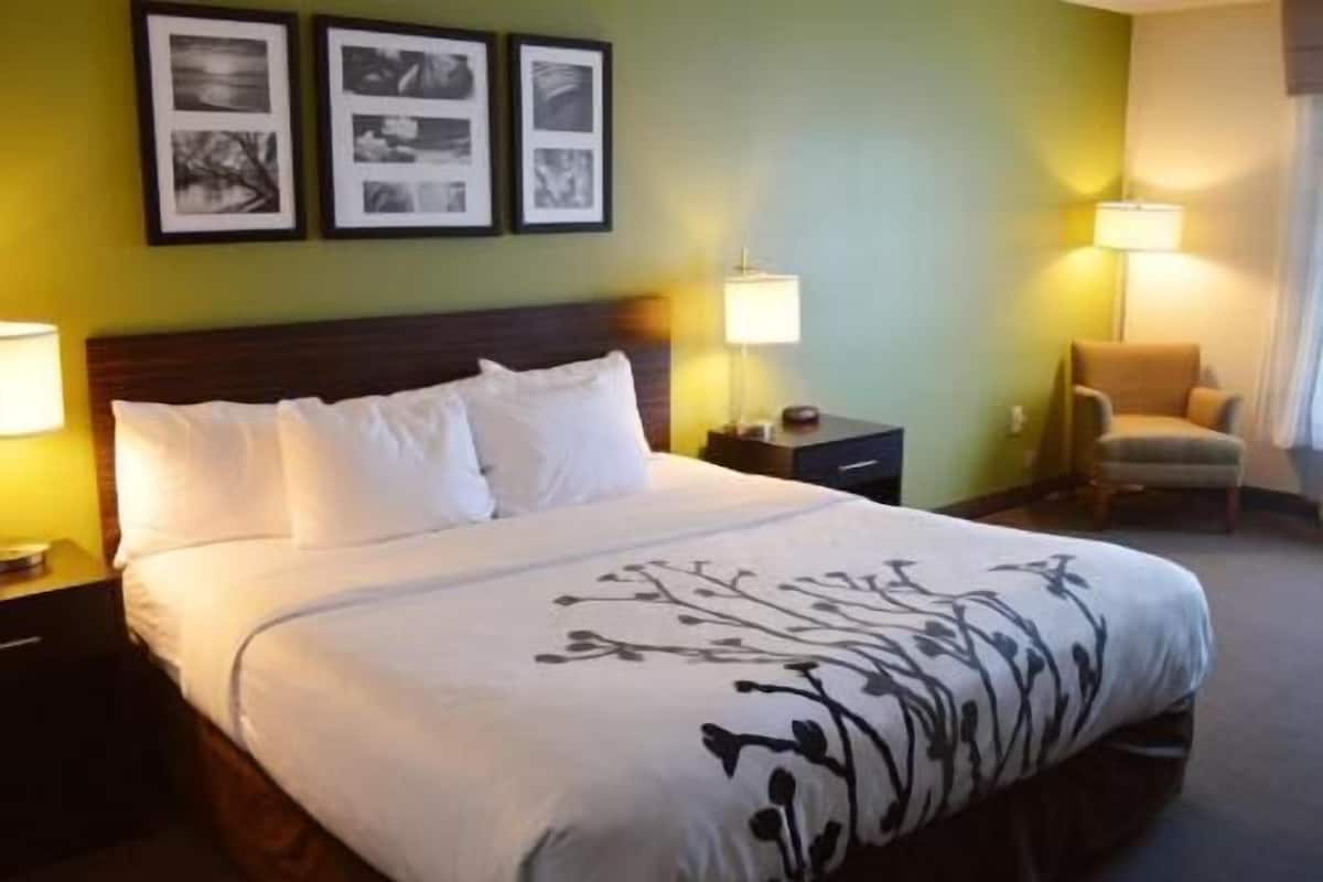 Premium bedding, desk, blackout drapes, iron/ironing board