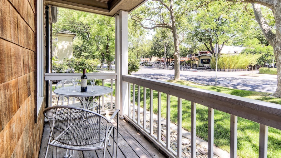 Aggie Inn, an Ascend Collection Hotel