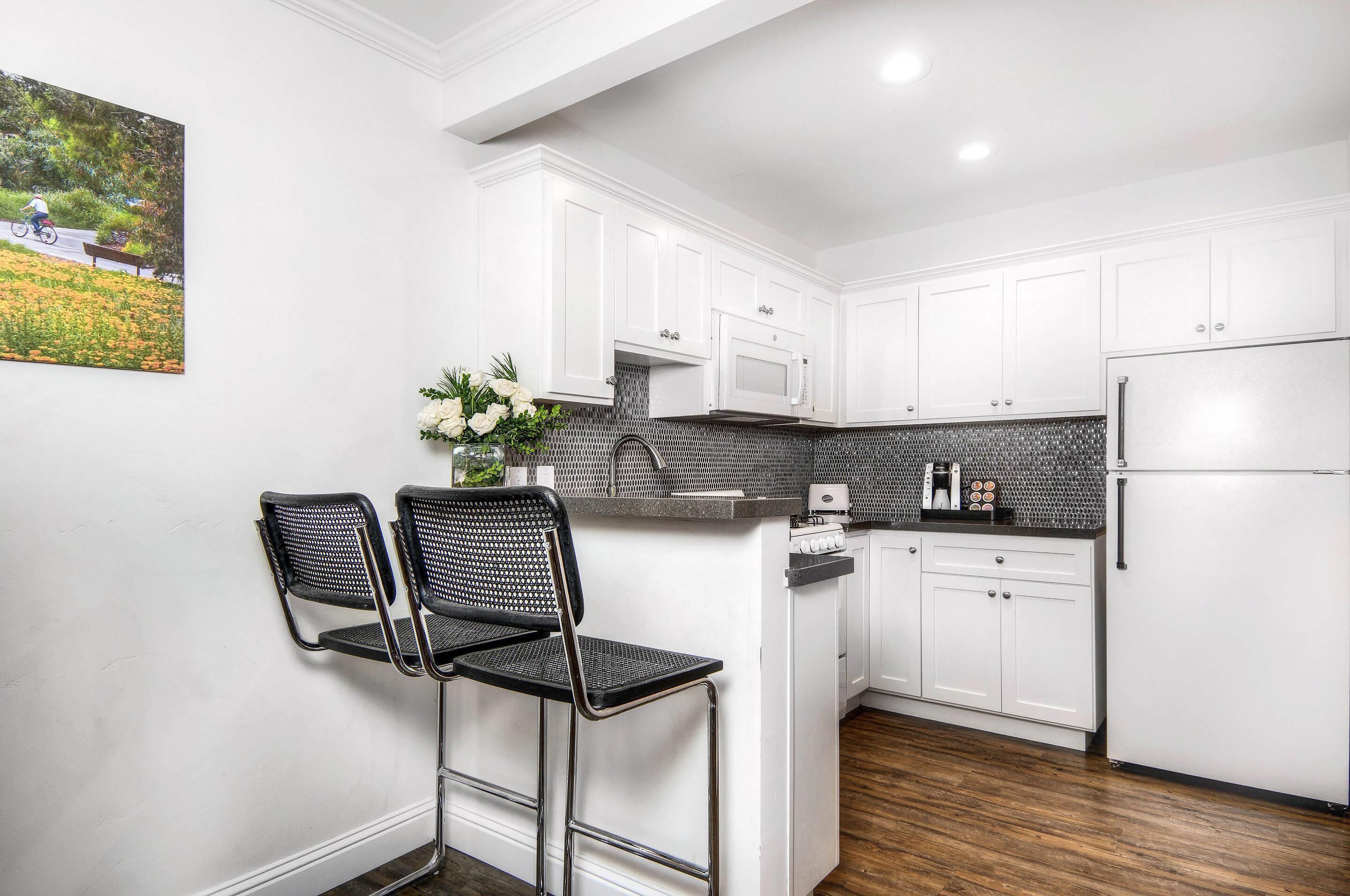 suite, 1 king bed with sofa bed, non smoking (efficiency, cottage) | 1 bedroom, pillow-top beds, desk, laptop workspace