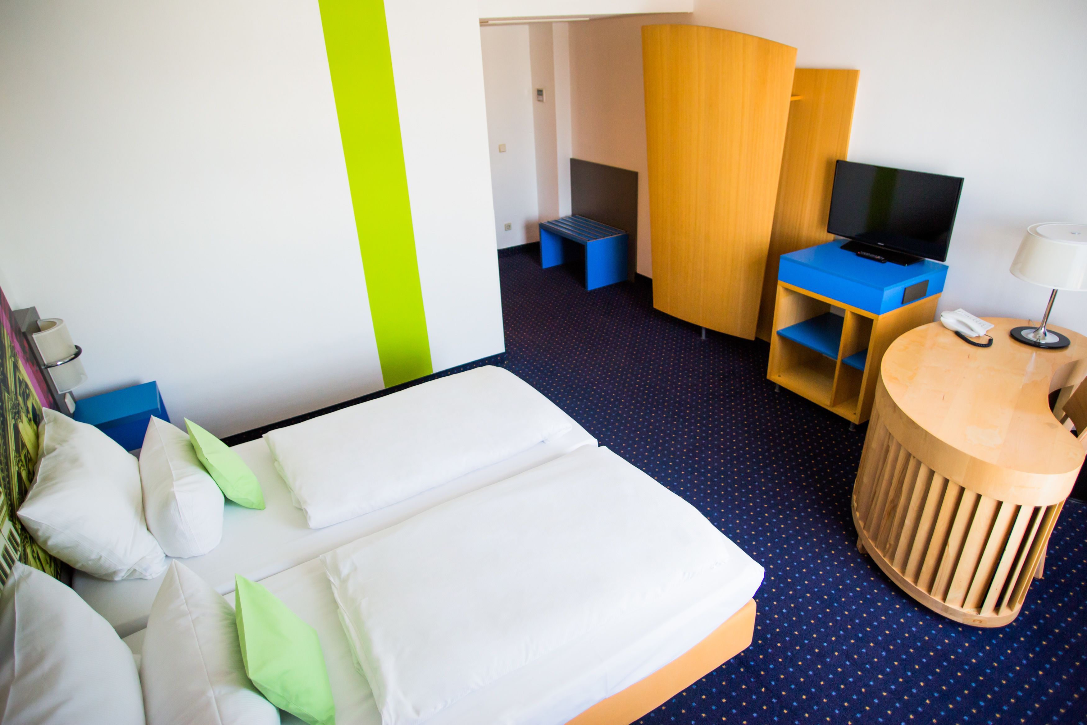 standard twin room, 2 single beds | desk, soundproofing, cots/infant beds, rollaway beds
