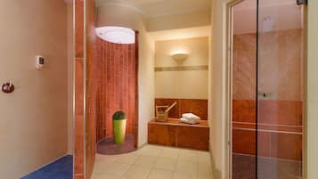 Sauna, steam room