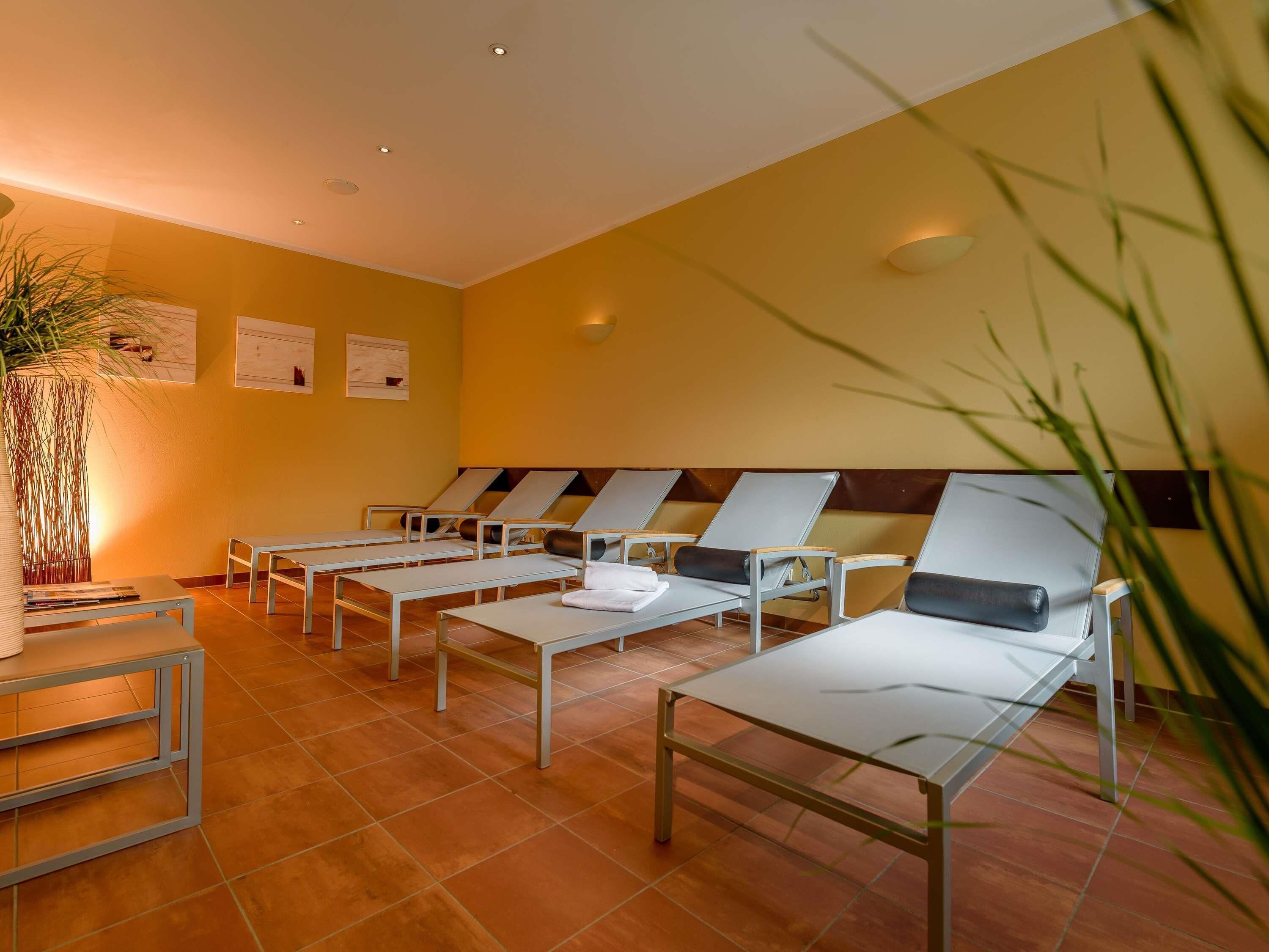 Sauna, steam room