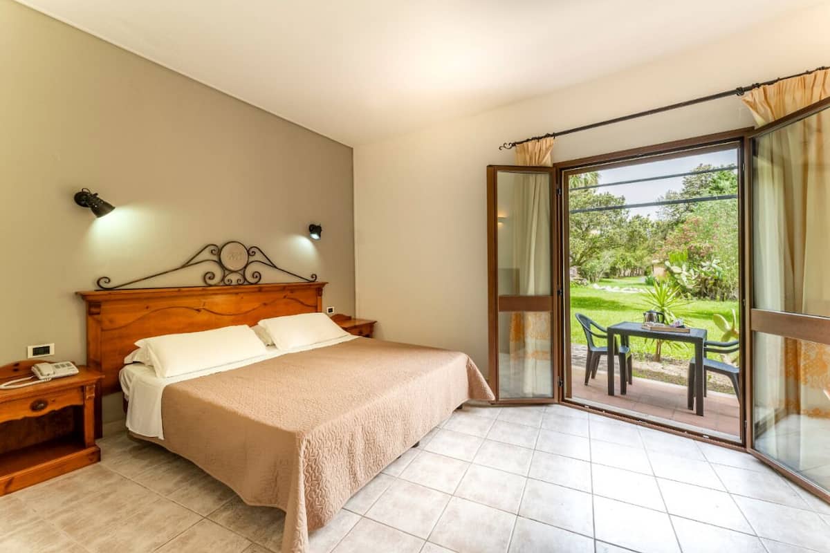 1 bedroom, minibar, in-room safe, desk