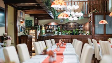 Aperto a colazione, pranzo e cena