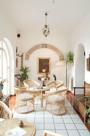 Lounge - Villa Mora Hotel (Giardini Naxos)