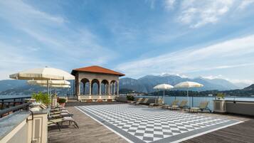 Sun deck