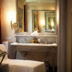 Superior Suite | Bilik Mandi | Kelengkapan dandanan diri percuma, pengering rambut, jubah mandi