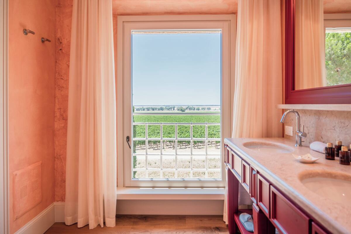 deluxe room, garden view (granaio) | 2 bedrooms, minibar, in-room safe, desk