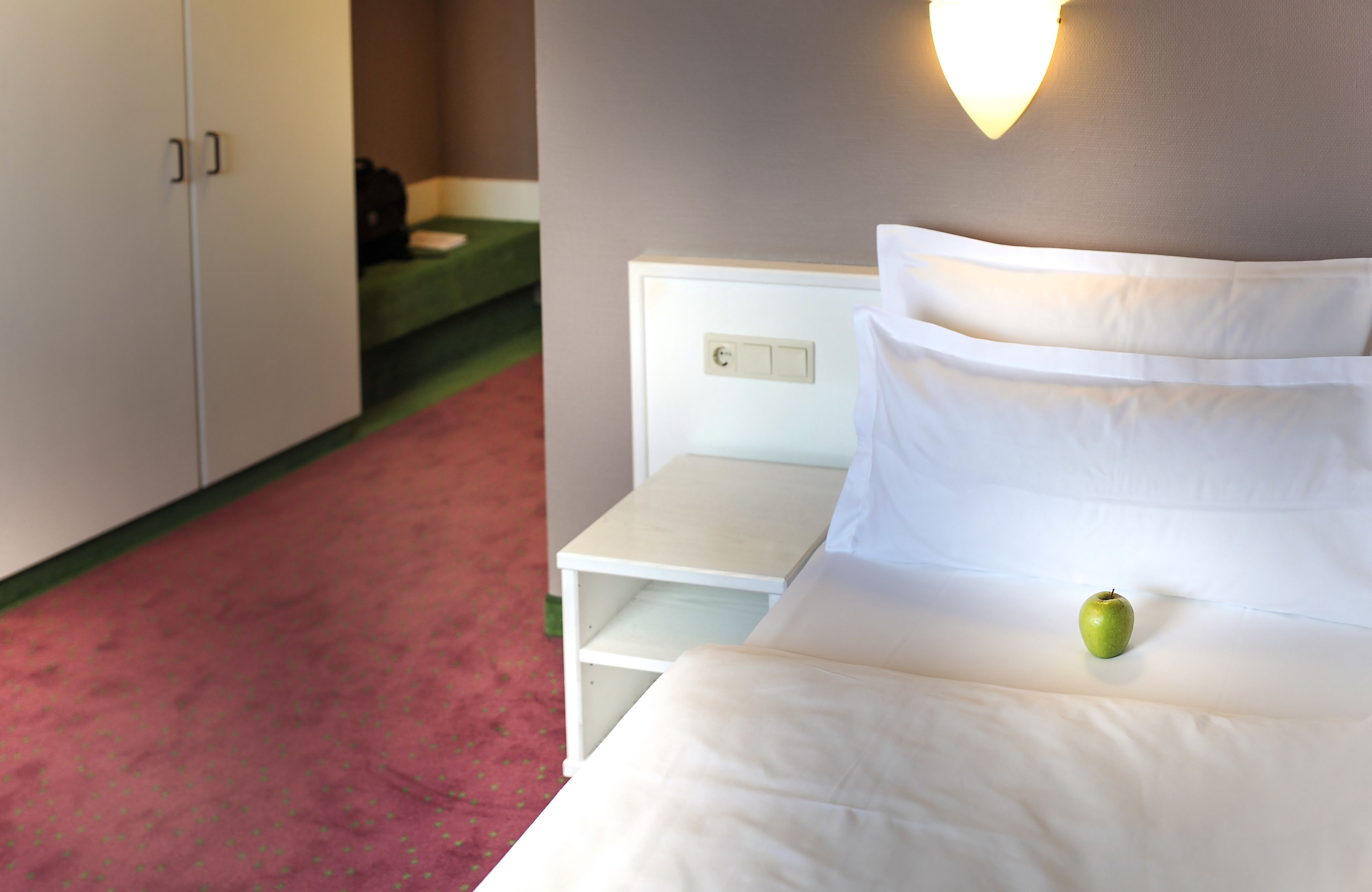 standard single room | desk, blackout curtains, iron/ironing board, rollaway beds