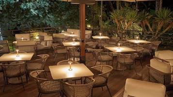 Bar (en el alojamiento)