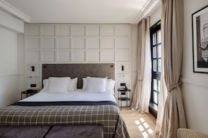 Executive-Doppelzimmer | Daunenbettdecken, Minibar, Zimmersafe, Schreibtisch