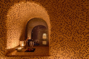 Bilik rawatan pasangan, sauna, bilik wap, mandi tangas / hammam 