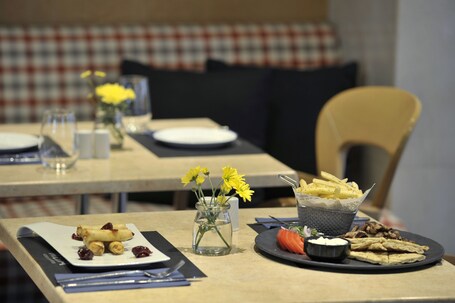 Melia Athens - Image 51