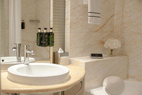 Melia Athens - Image 40