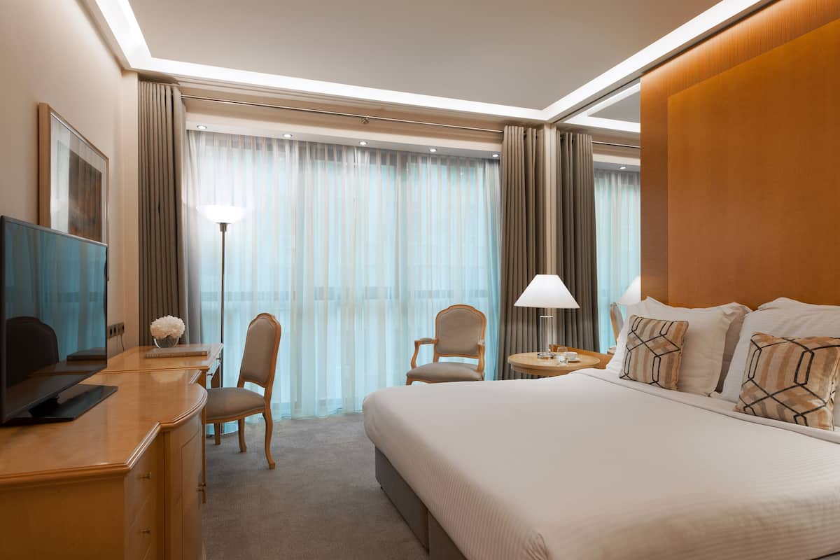 Ropa de cama de alta calidad y minibar