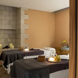 Couples treatment rooms, sauna, body treatments, aromatherapy