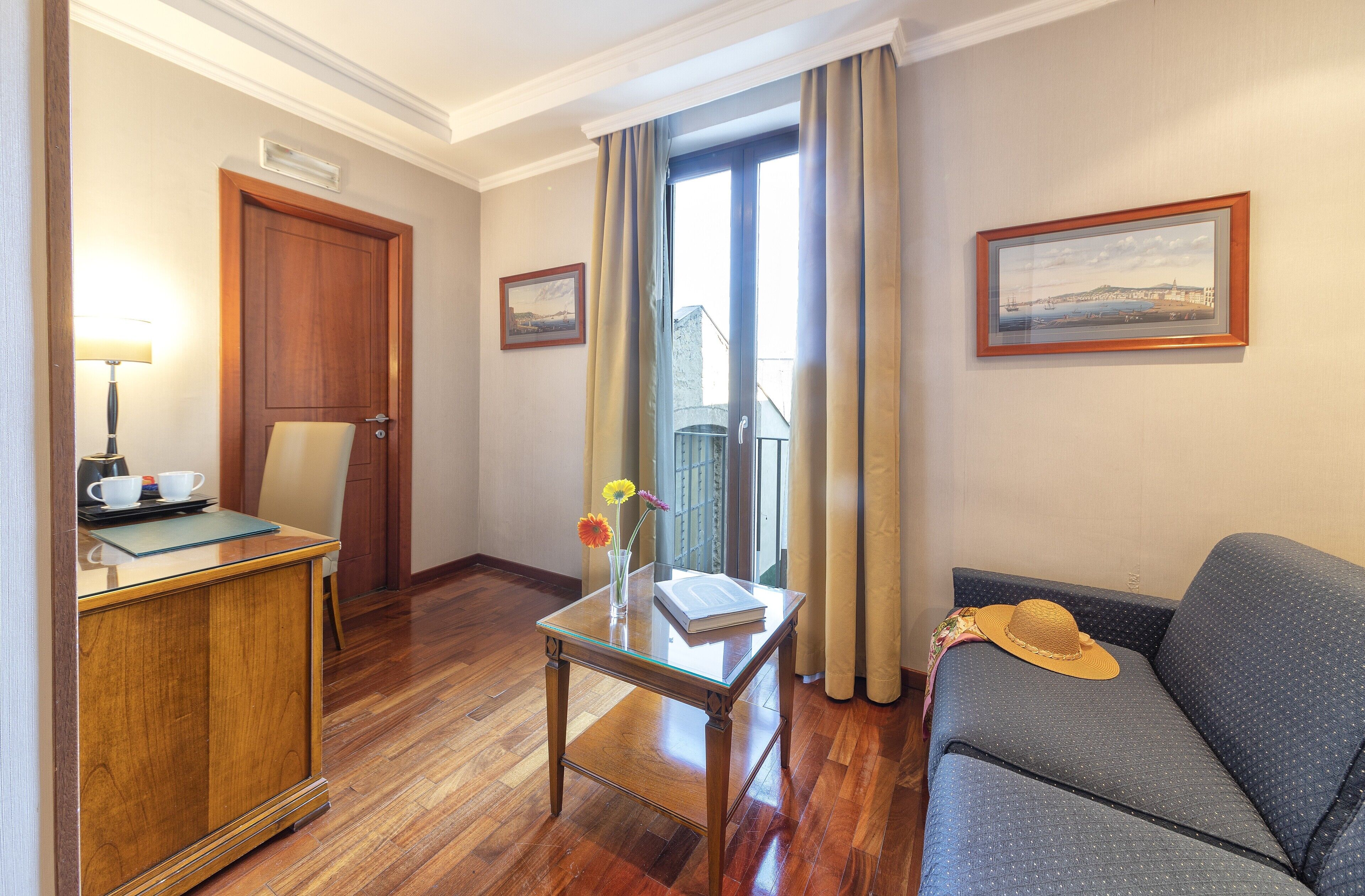 executive double or twin room | hypo-allergenic bedding, minibar, in-room safe, desk