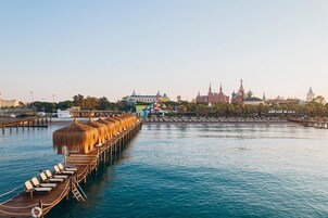 Private beach, sun loungers, beach umbrellas, beach towels