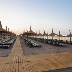 Private beach, sun-loungers, beach umbrellas, beach towels