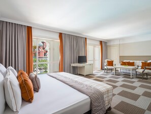 1 dormitorio, minibar con artículos gratuitos, caja fuerte y escritorio