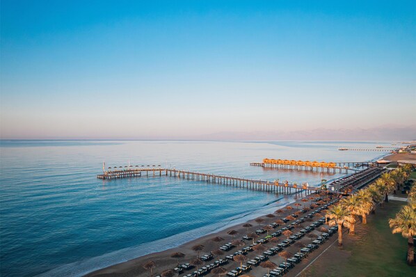 Private beach, sun-loungers, beach umbrellas, beach towels