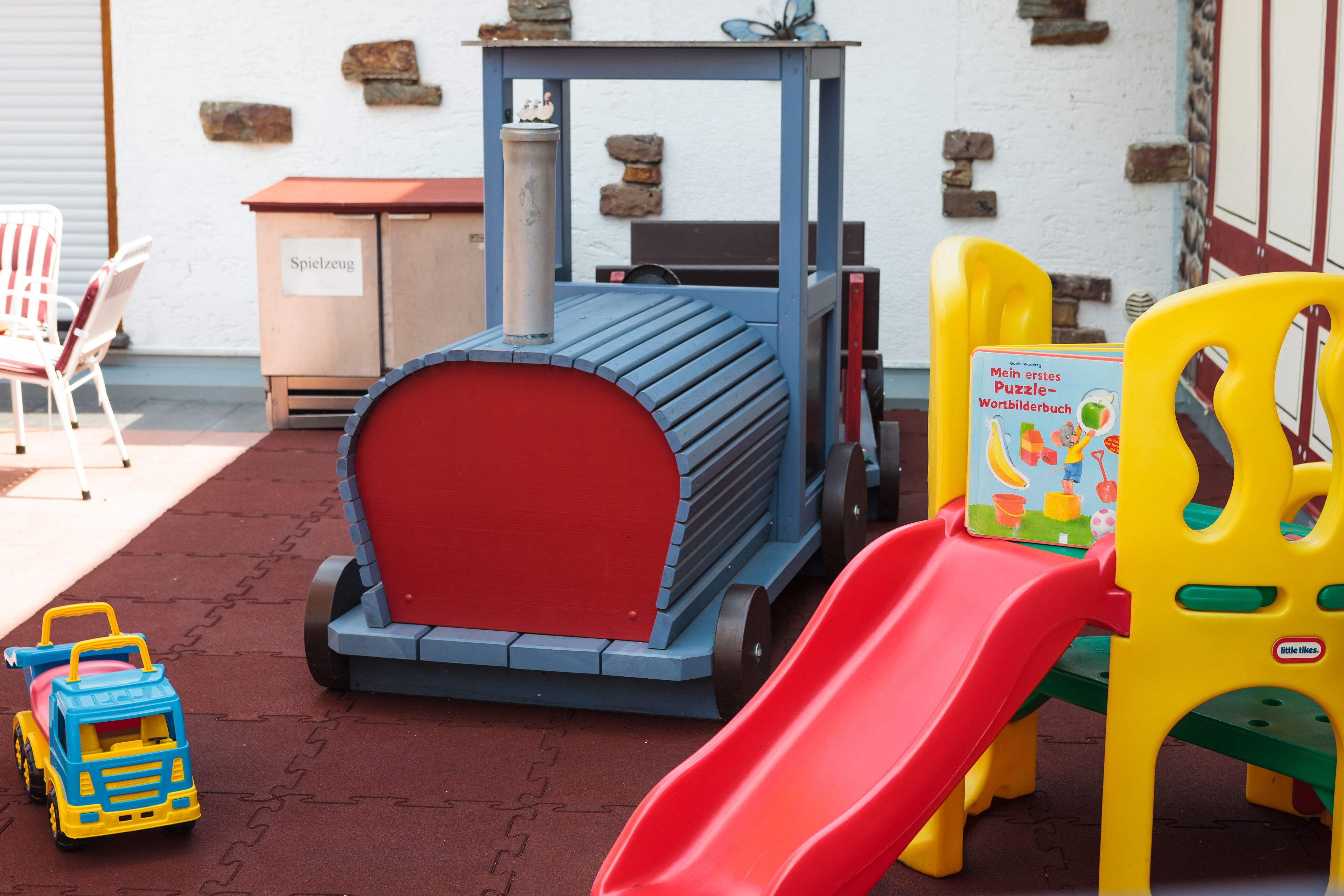 children’s play area – indoor